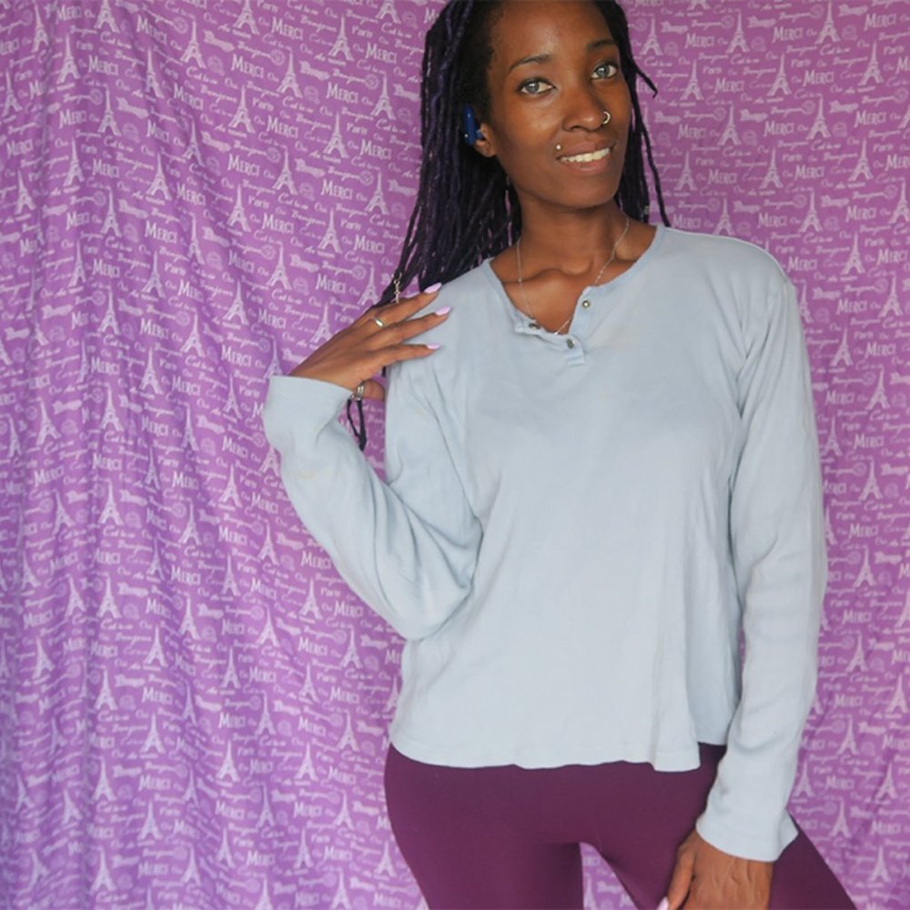 Woolrich long sleeve button top blouse shirt in light blue size XL extra length.